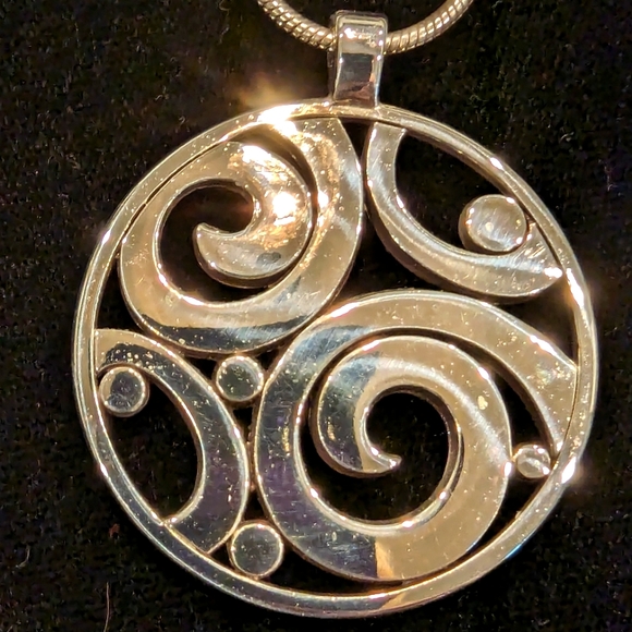Brighton Pendant Necklace with adjustable snake chain - Picture 4 of 6